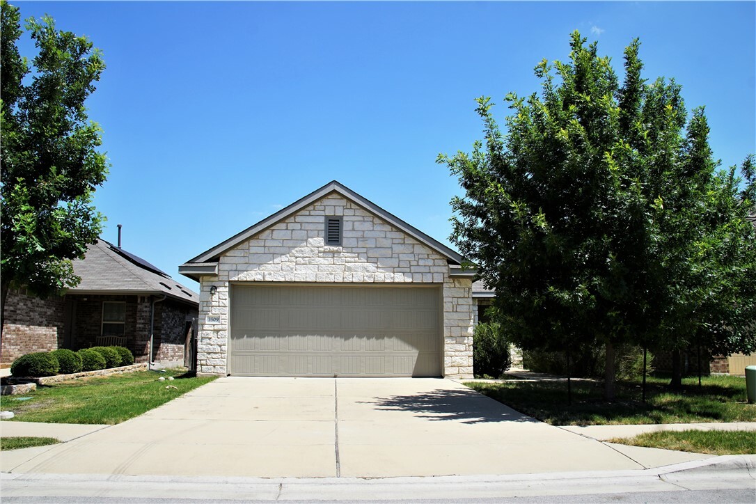 3509 Breckenridge Drive  Austin TX 78744 photo