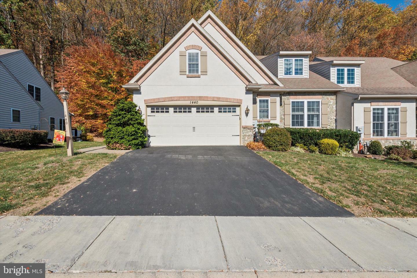 Property Photo:  1440 N Red Maple Way  PA 19335 