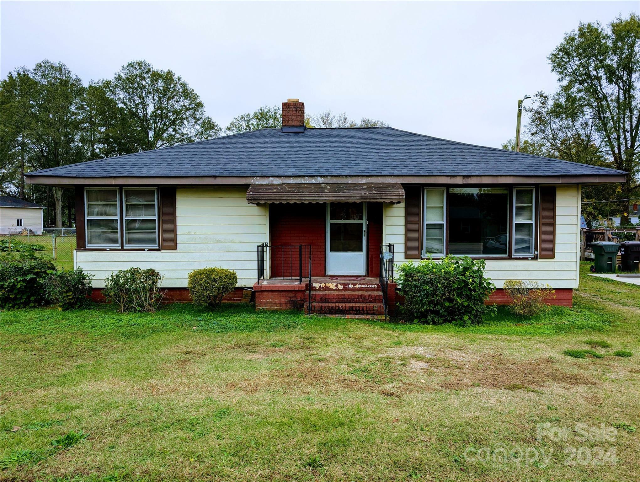 Property Photo:  829 Cherry Road S  SC 29732 