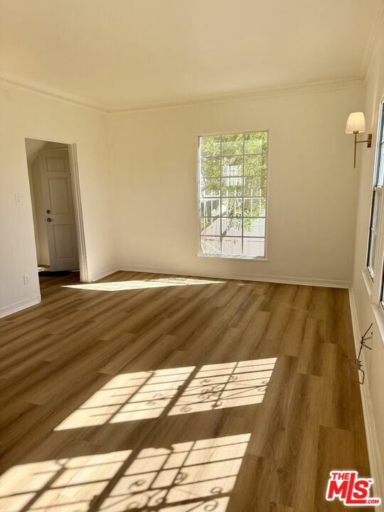 Property Photo:  1335 S Redondo Blvd 1335 1/2  CA 90019 