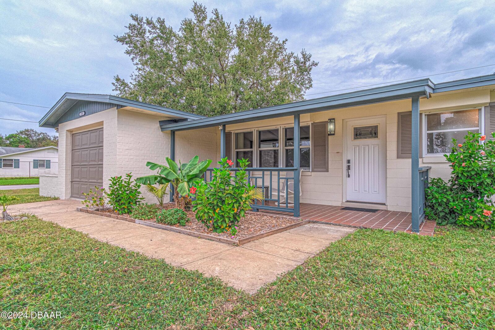 Property Photo: 1345 Sunset Boulevard FL 32117