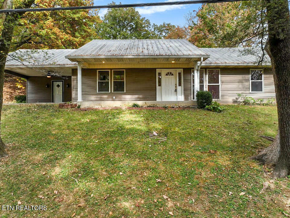 Property Photo:  942 Mountain Rd  TN 37714 