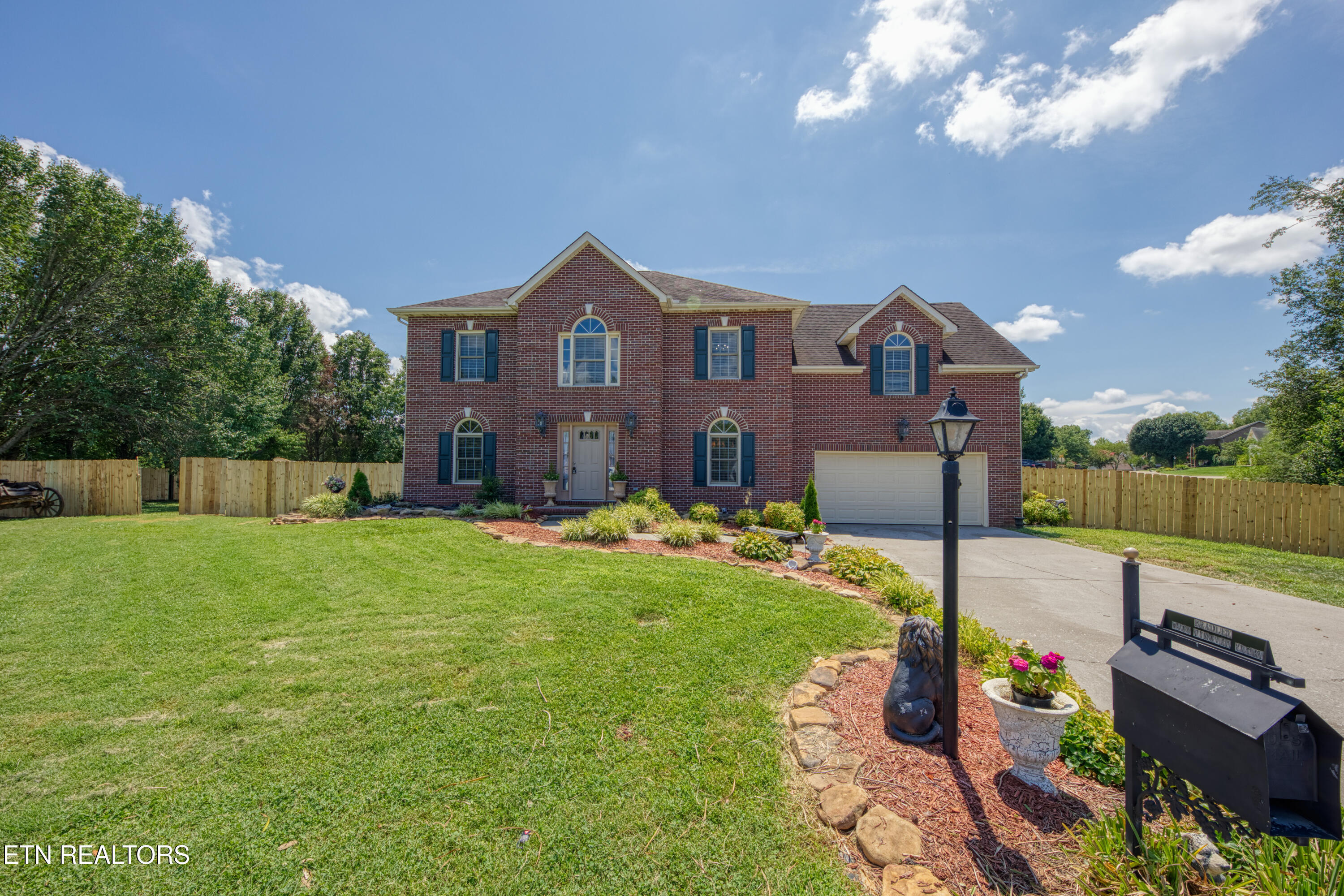 Property Photo: 7403 Tinover Court TN 37938