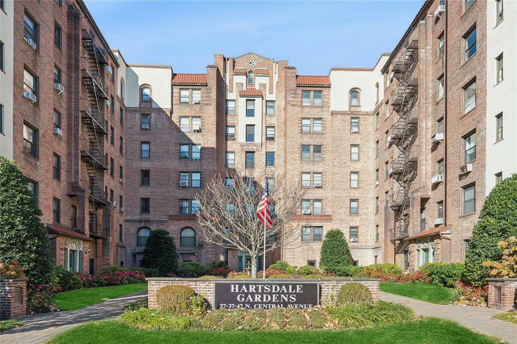 Property Photo: 47 N Central Avenue 4L NY 10530