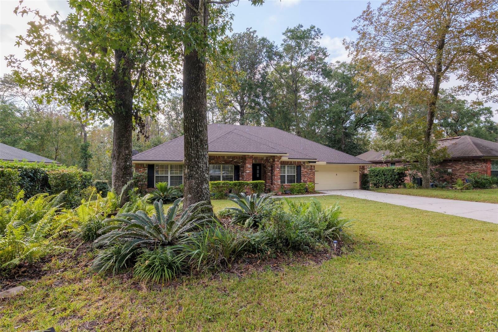 Property Photo:  12152 Dividing Oaks Trail W  FL 32223 