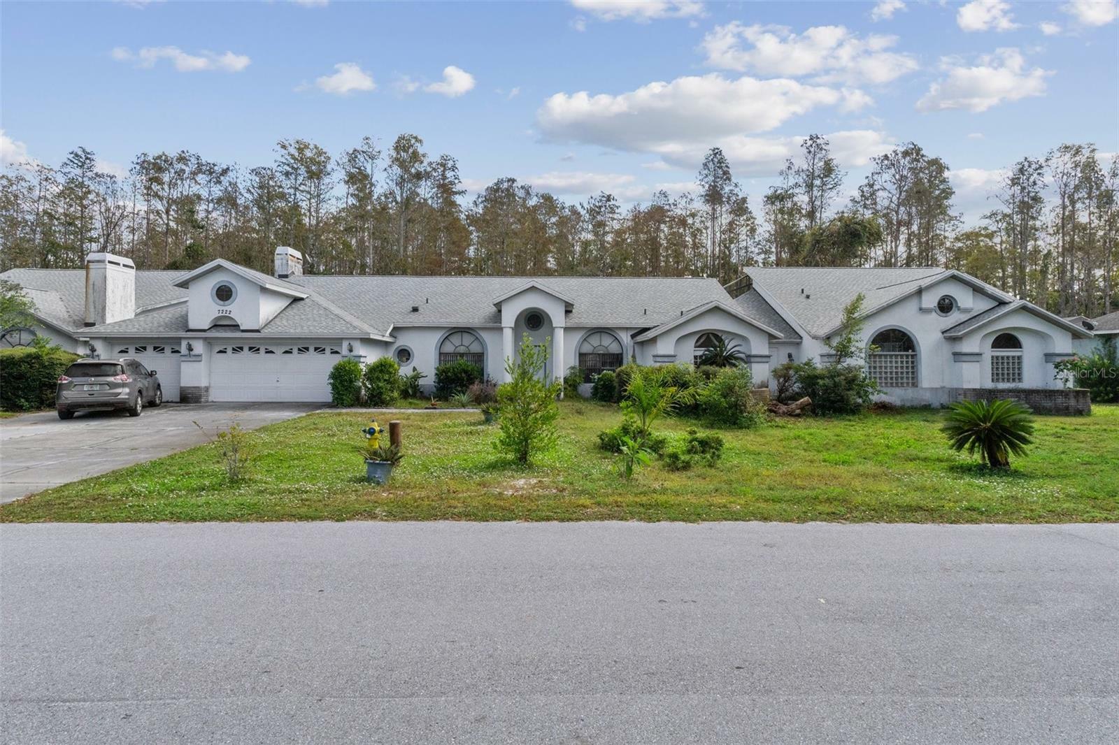 Property Photo:  7222 Auburn Lane  FL 34654 