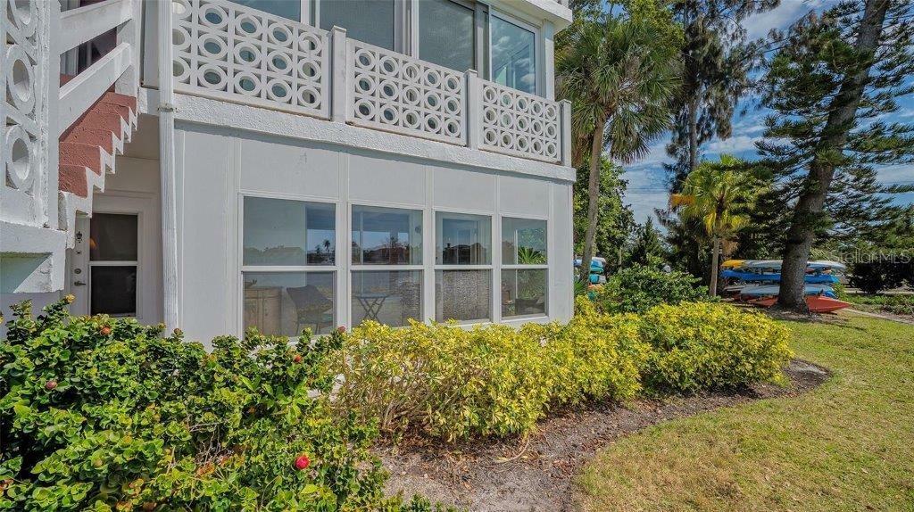 Property Photo:  761 John Ringling Boulevard 8  FL 34236 