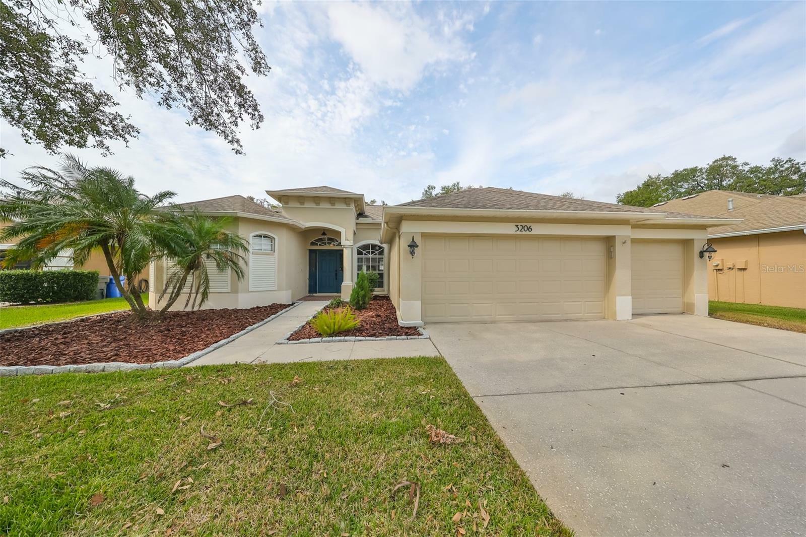 Property Photo:  3206 Hurley Road  FL 33596 