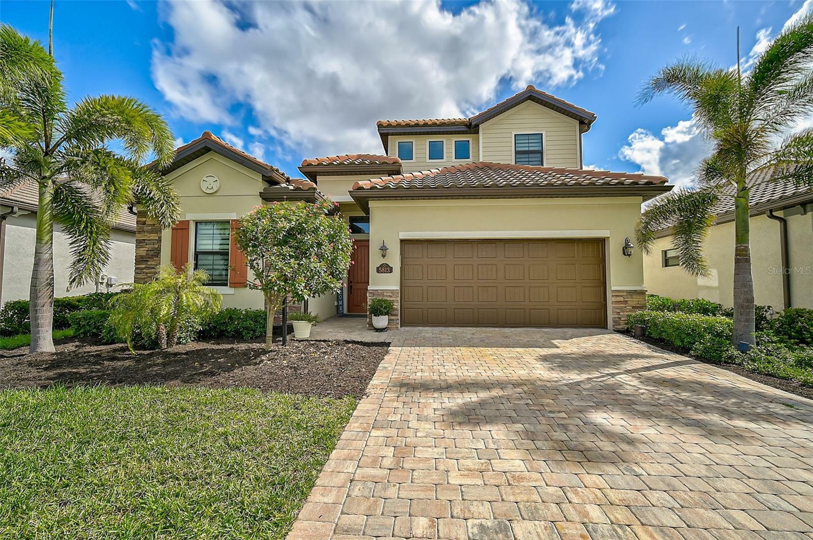 Property Photo:  5813 Brandon Run  FL 34211 