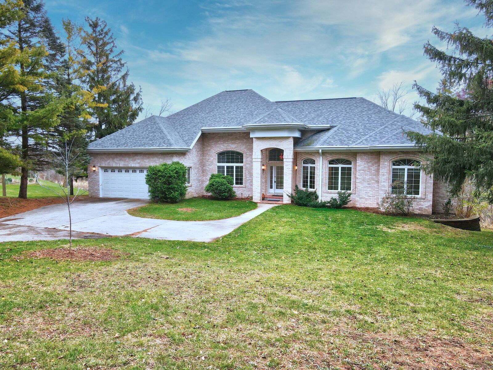 Property Photo: 120 Alder Ct WI 53085