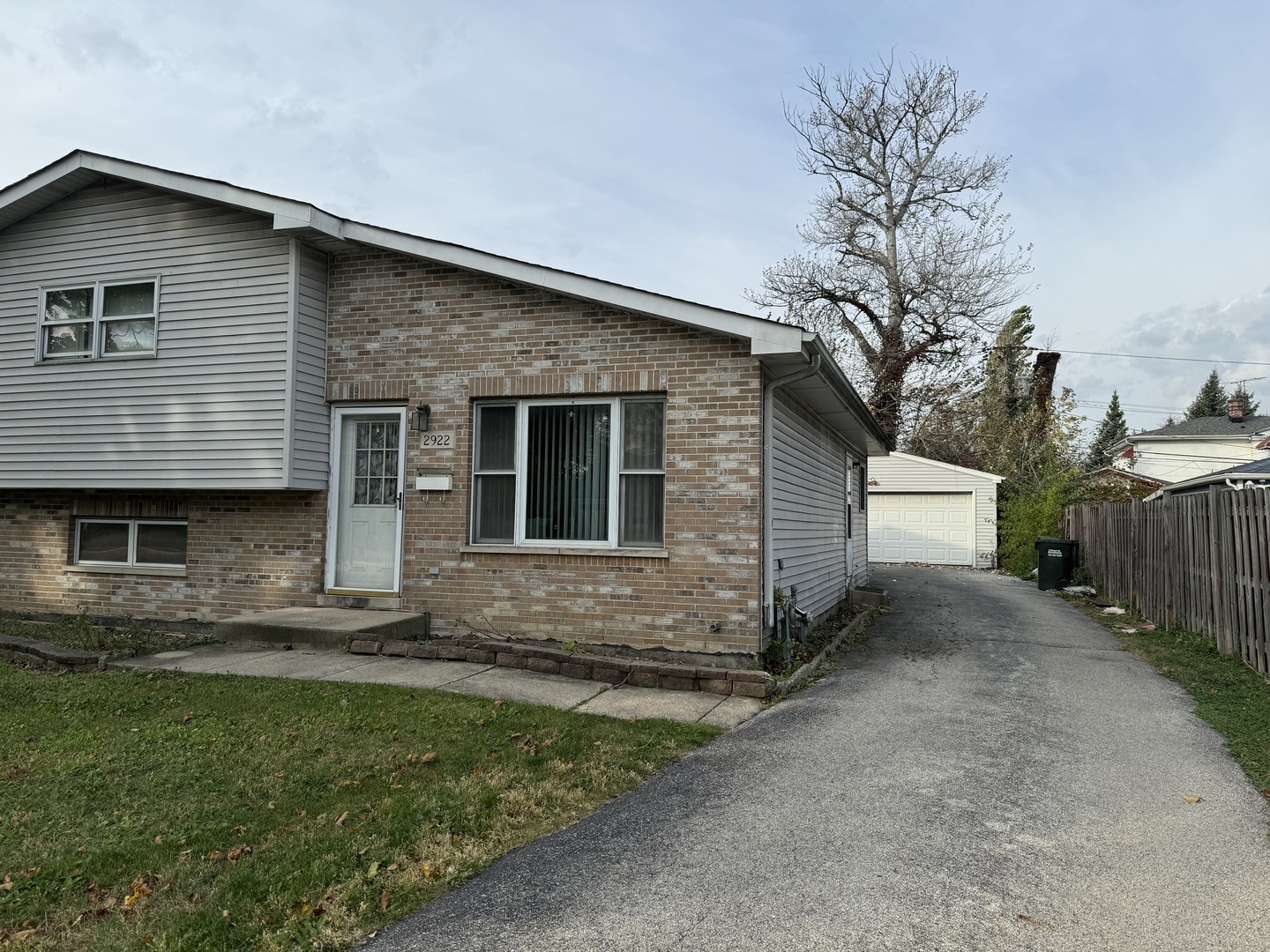 Property Photo:  2922 La Porte Avenue  IL 60164 