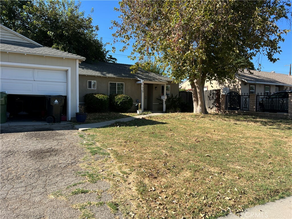 Property Photo:  7939 Zelzah Avenue  CA 91335 