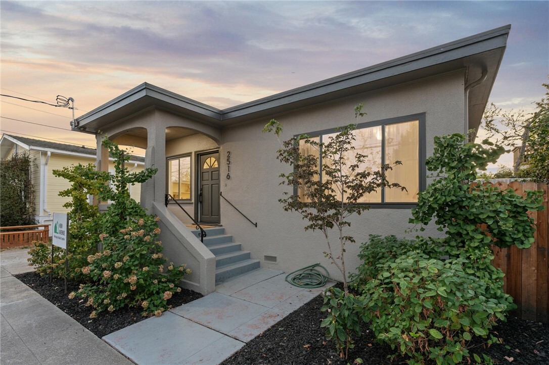 Property Photo:  2516 Mathews Street  CA 94702 