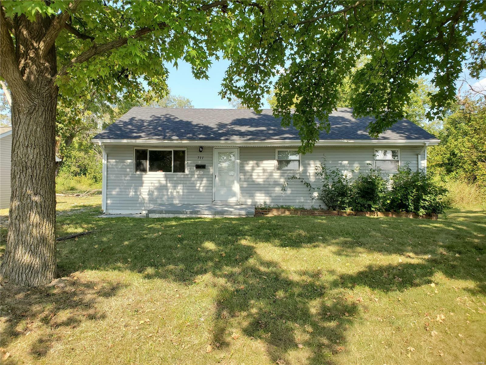 Property Photo:  711 Sparks Avenue  IL 62206 