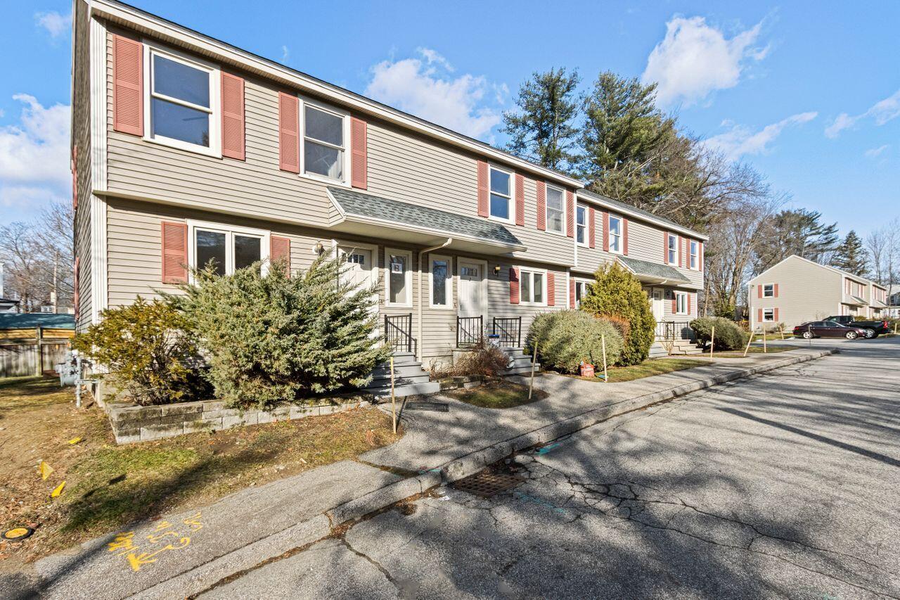 Property Photo: 162 Beach Street 7 ME 04072