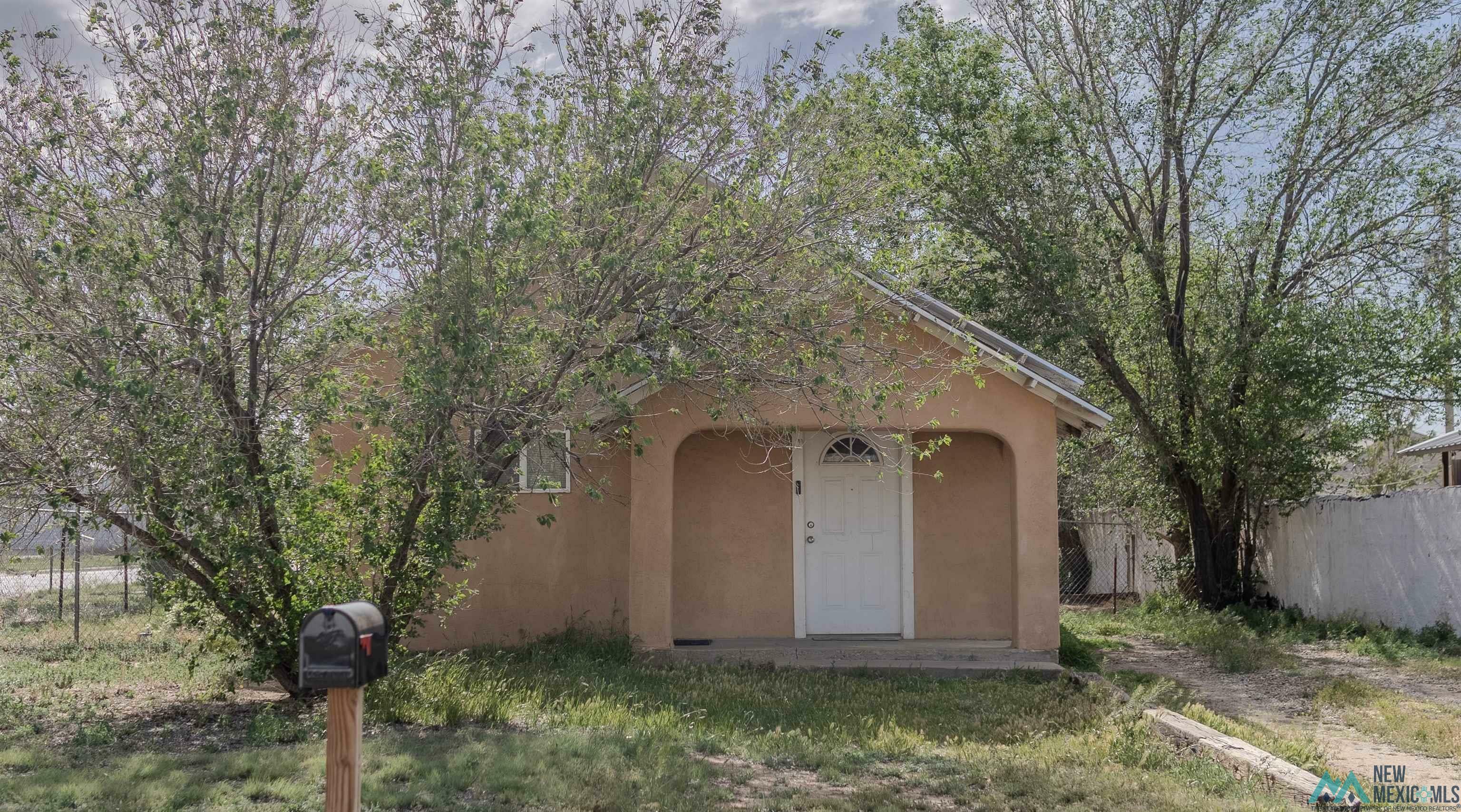 Property Photo:  600 N Oak Street  NM 88101 