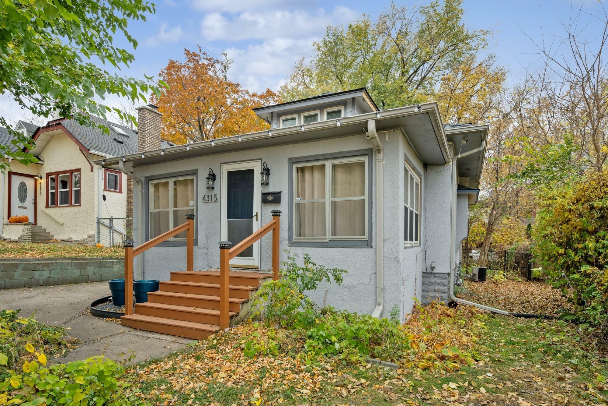 Property Photo:  4315 Dupont Avenue N  MN 55412 