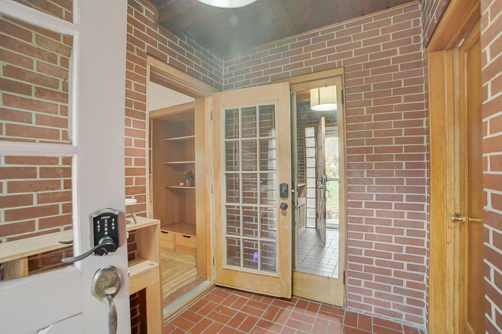 Property Photo:  1035 Saint Croix Avenue W  MN 55082 