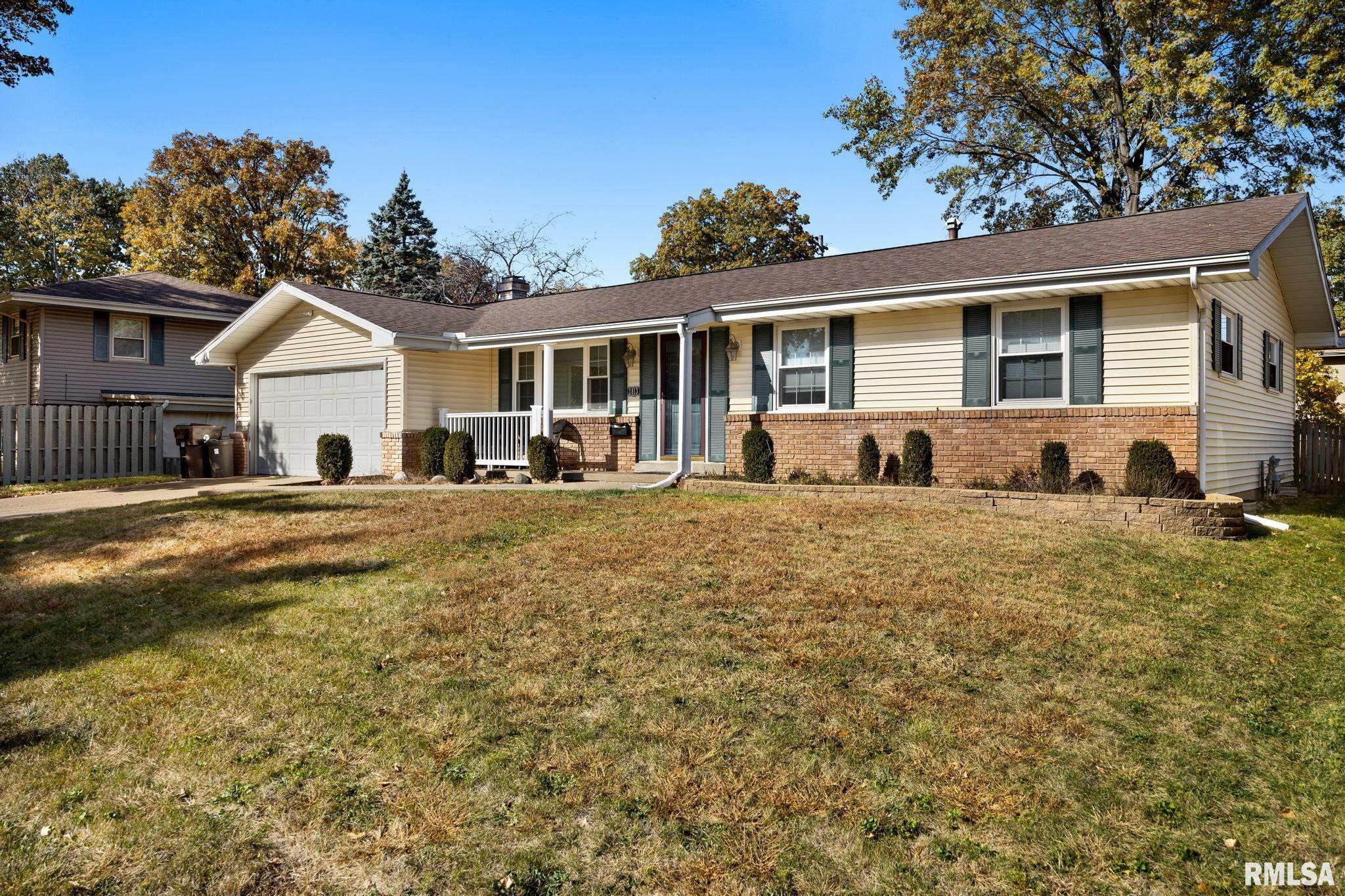 Property Photo:  2813 W Creston Lane  IL 61604-2103 