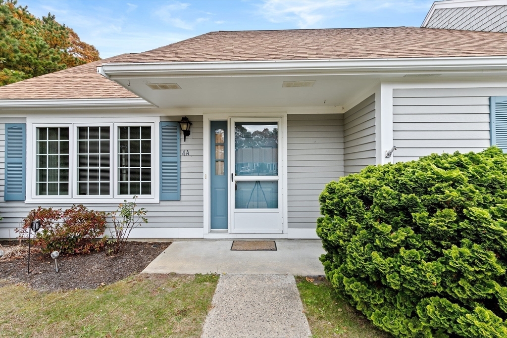 Property Photo: 4 Browning Ct A MA 02559