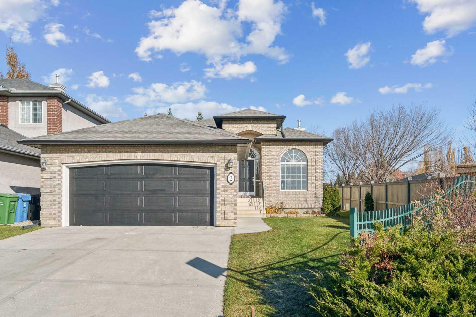 2 Simcrest Grove SW  Calgary AB T3H 4J9 photo