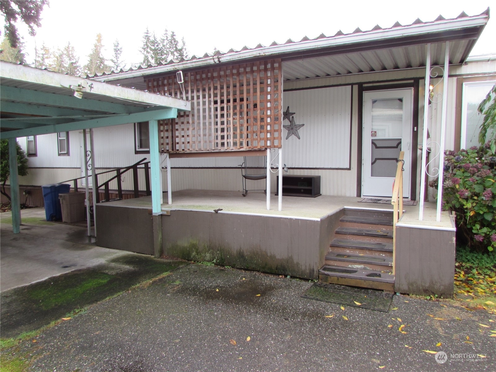 Property Photo:  11424 36th Drive NE Sp 74  WA 98271 