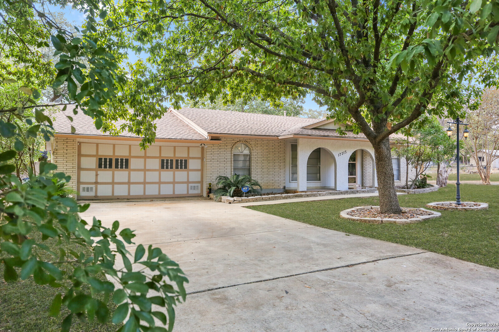 Property Photo:  17215 Happy Hollow Dr  TX 78232 