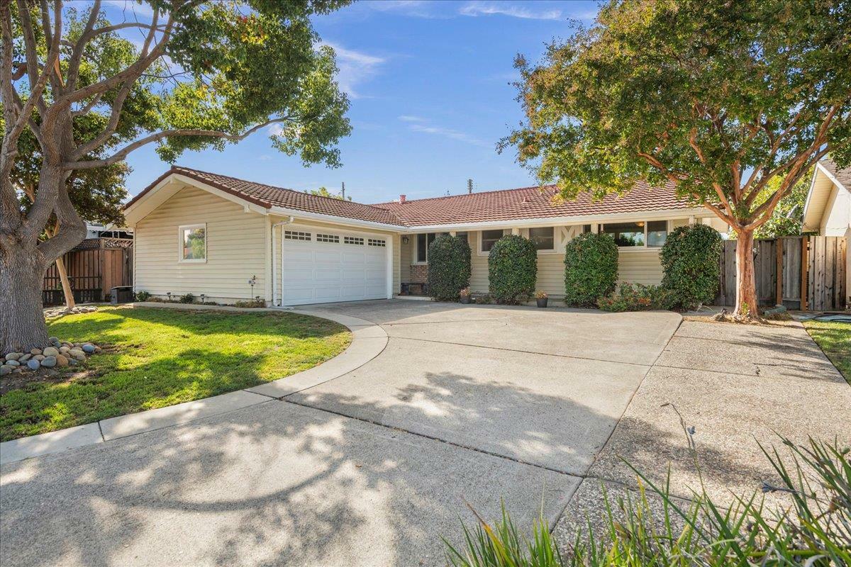 Property Photo:  228 Kellogg Way  CA 95051 