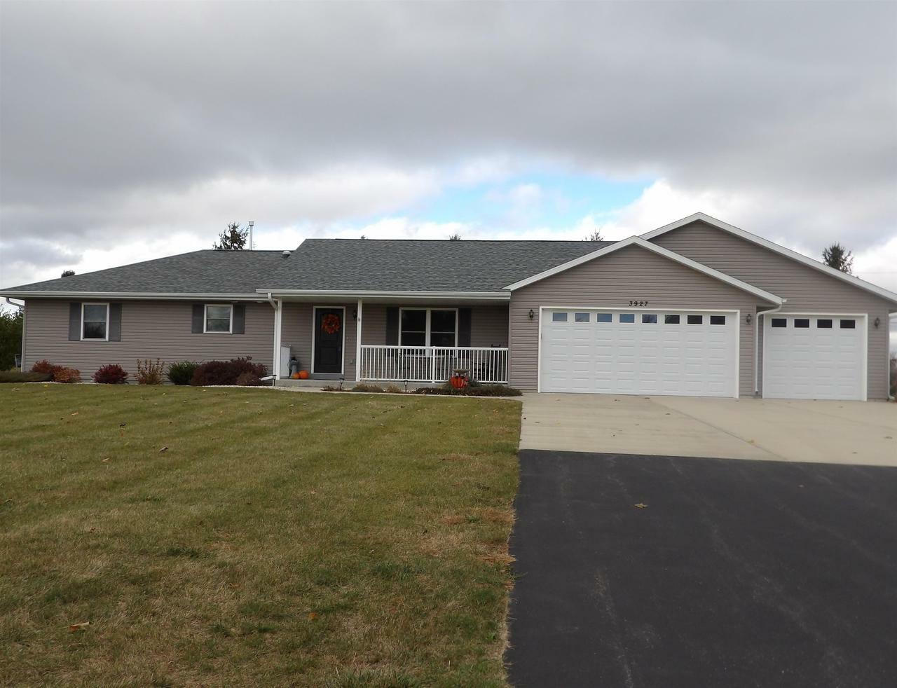 Property Photo:  3927 North Harvest View Drive  WI 53548 