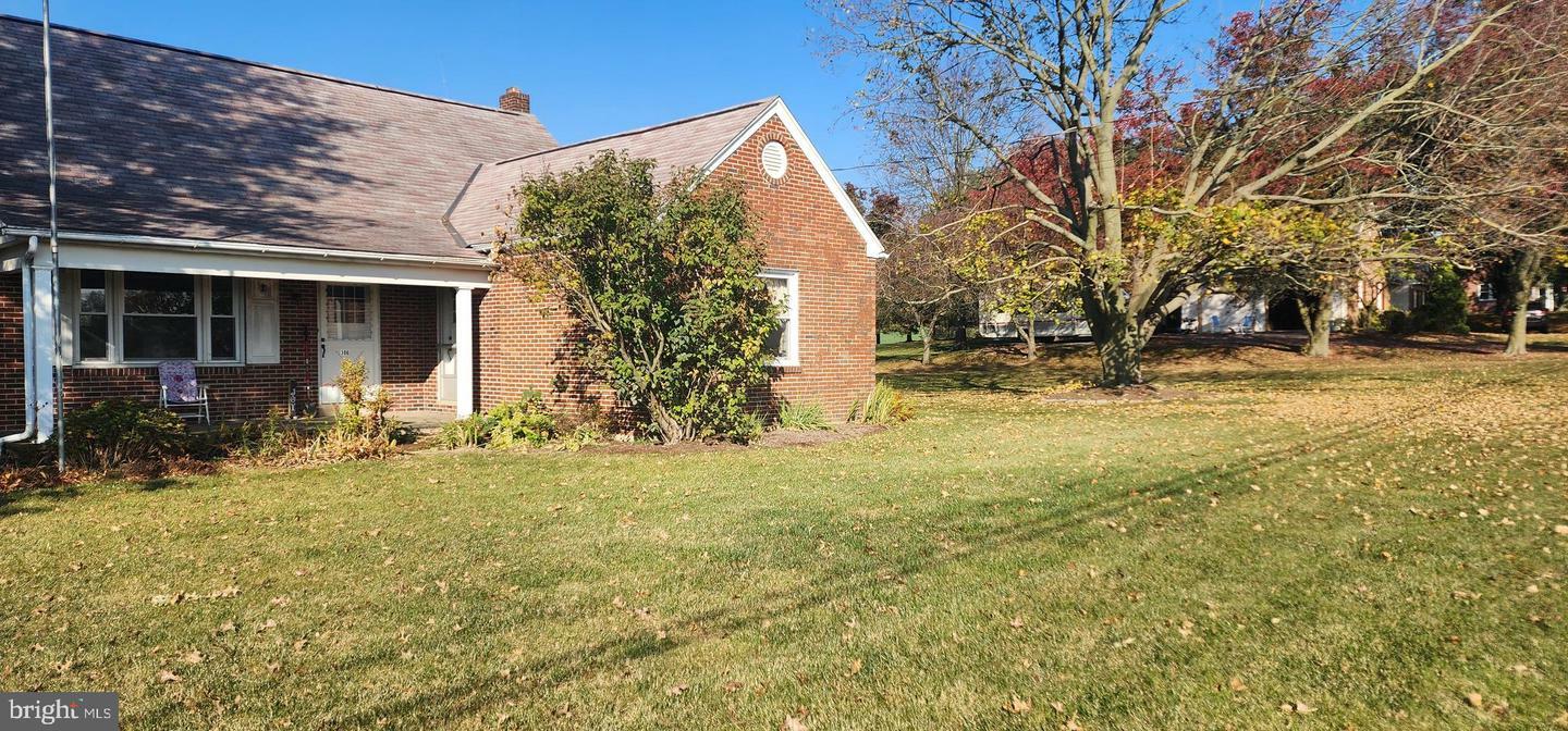 Property Photo:  306 Central Manor Road  PA 17554 