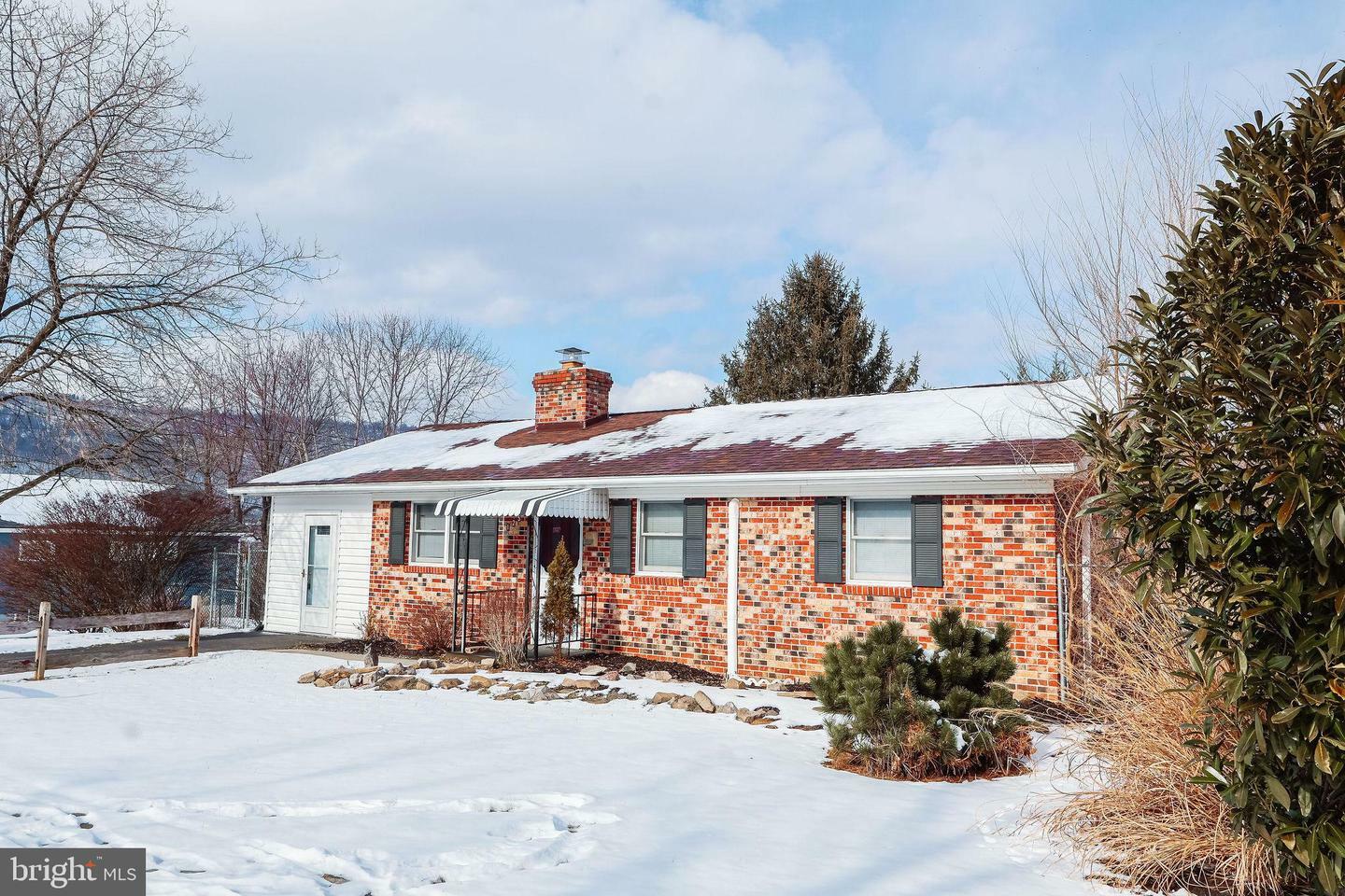 Property Photo: 125 Armstrong Street WV 26757