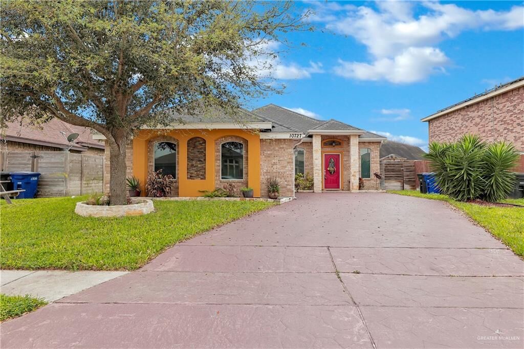 Property Photo: 10727 N 29th Lane TX 78504