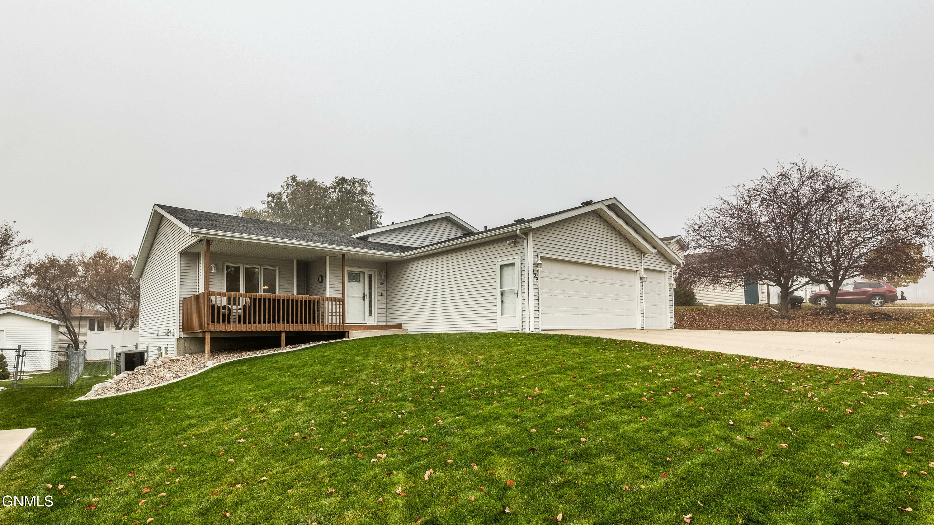 Property Photo:  139 E Edmonton Drive  ND 58503 