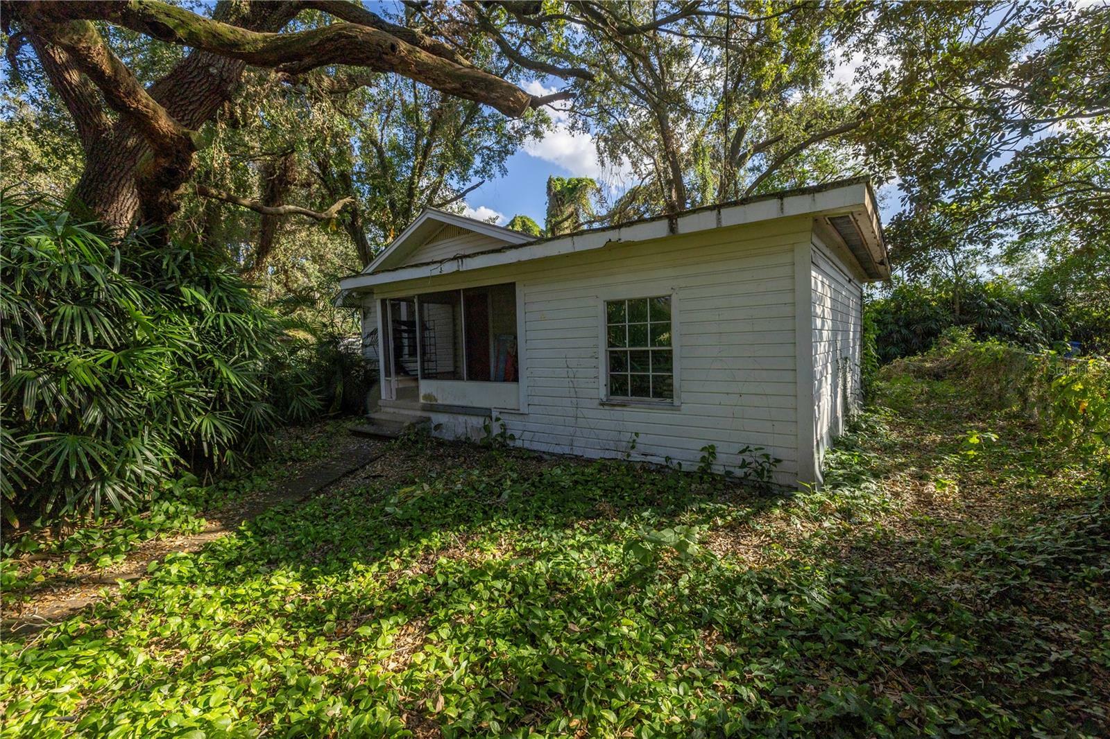 Property Photo:  7414 Brooklyn Road  FL 33625 