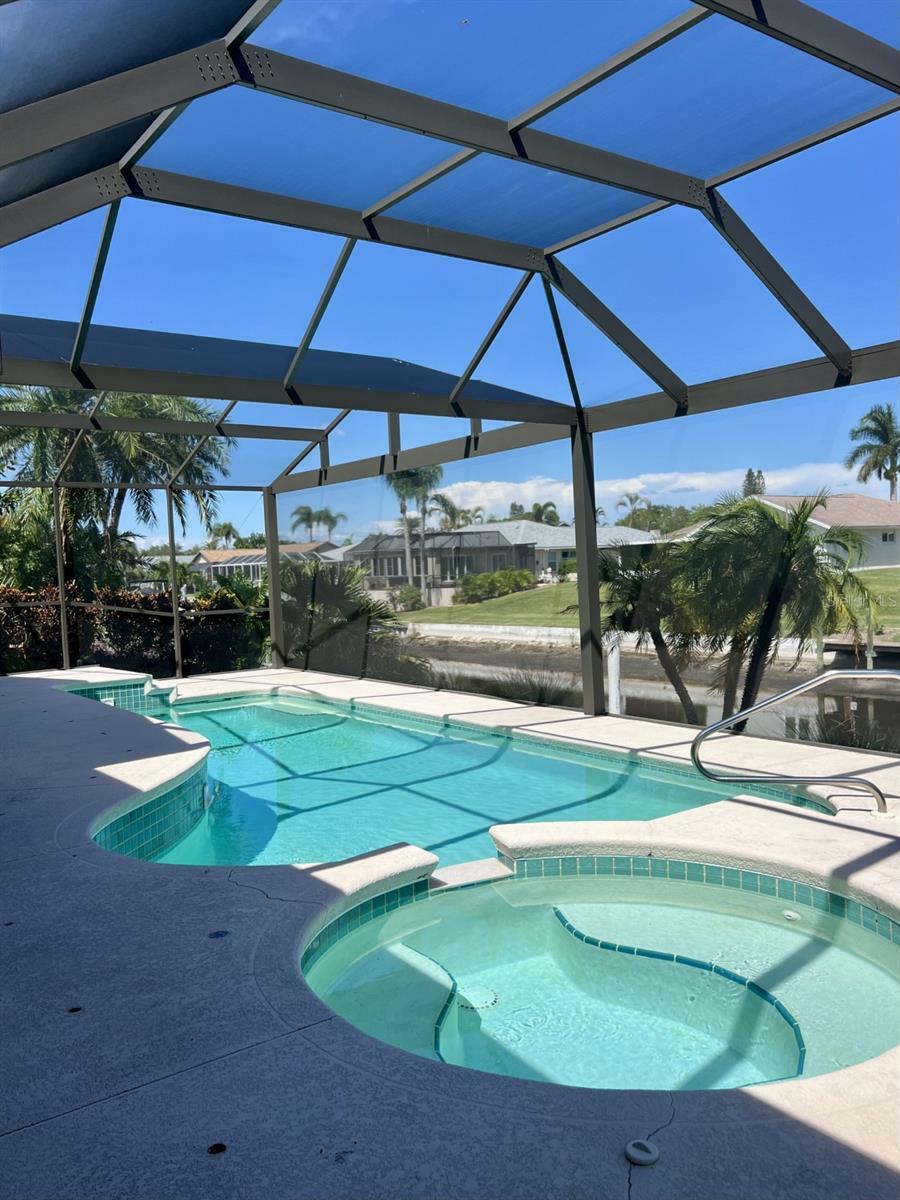 Property Photo:  4527 Mangrove Point Road  FL 34210 