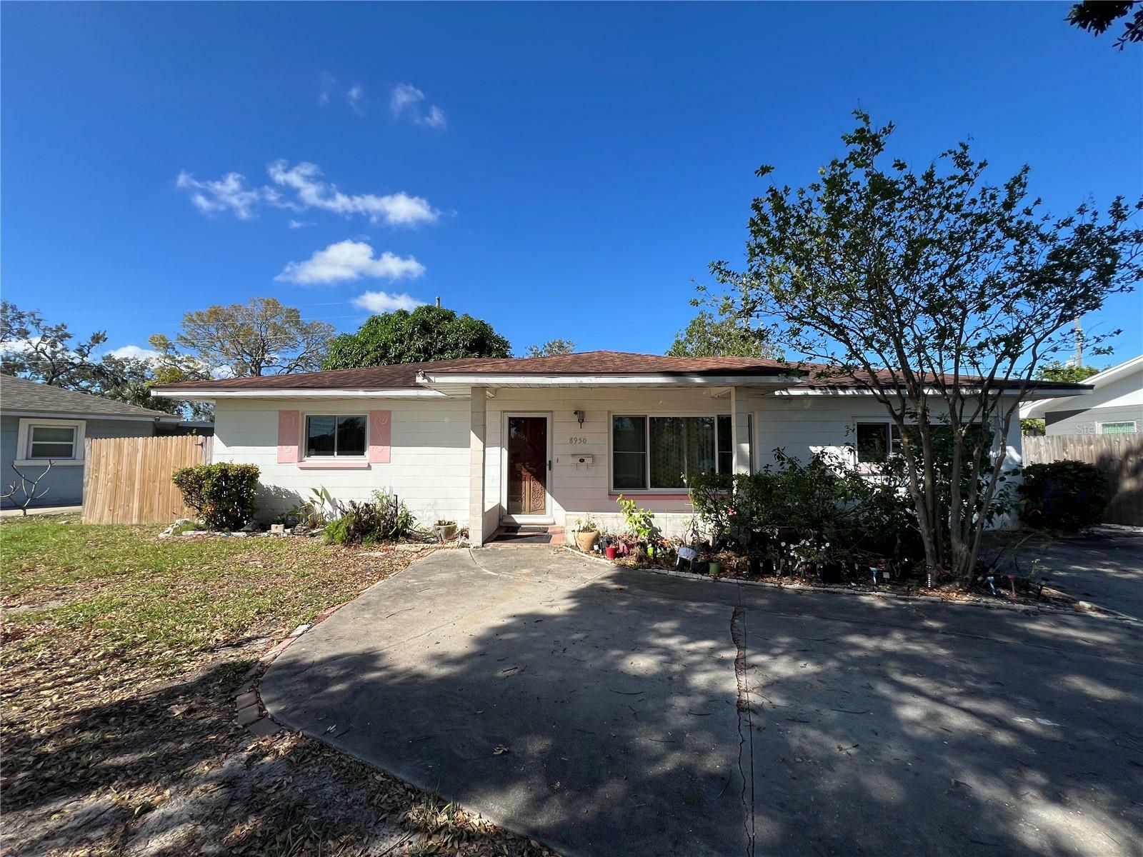 Property Photo:  8950 3rd Street N  FL 33702 