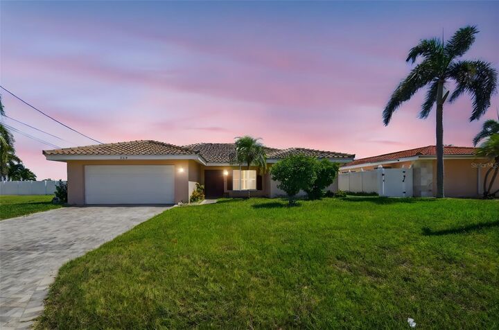 Property Photo: 529 Johns Pass Avenue FL 33708