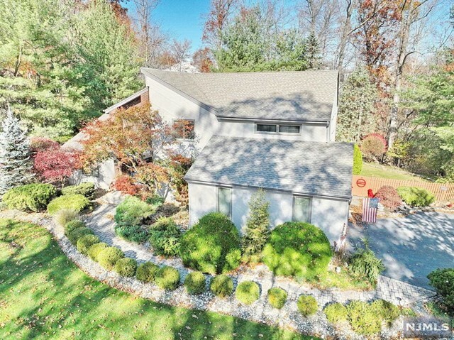 Property Photo:  12 Bellgrove Drive  NJ 07430 