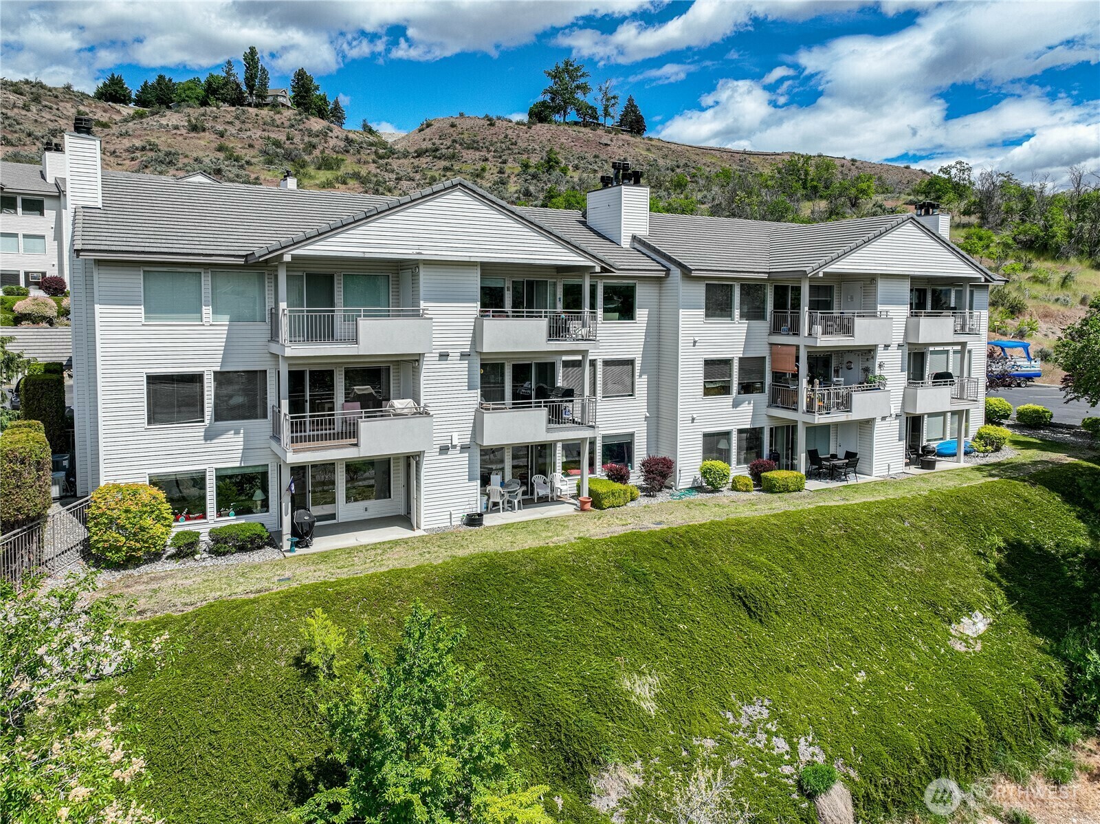 Property Photo: 808 W Manson Road B204 WA 98816