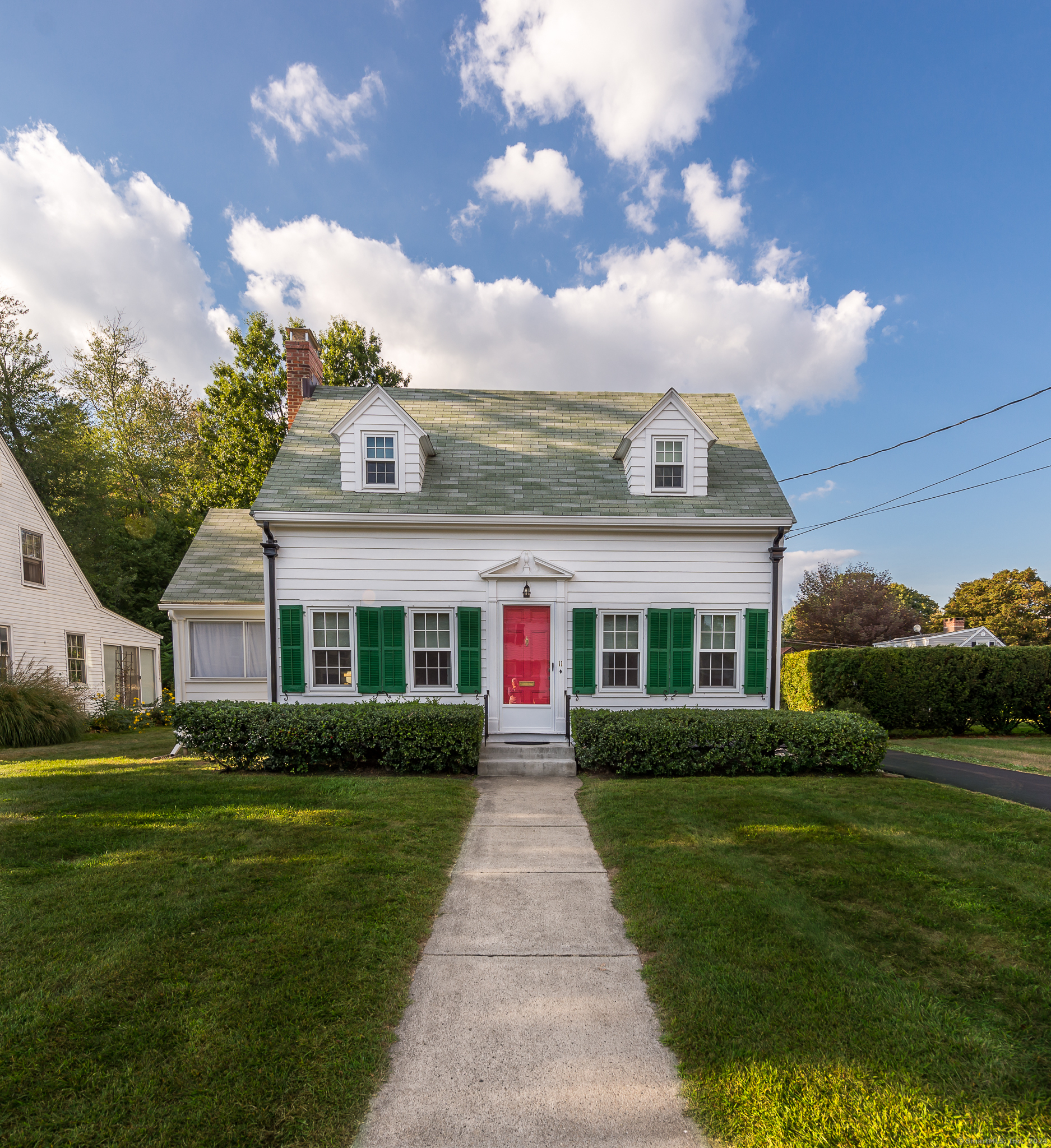 Property Photo: 11 Kenwood Road CT 06109