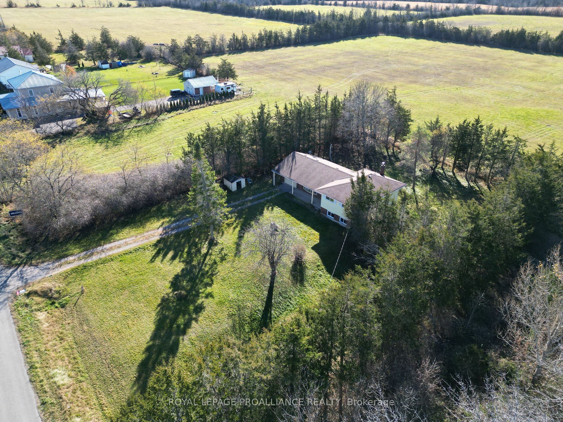 Property Photo:  545 County Rd 19  ON K0K 1A0 