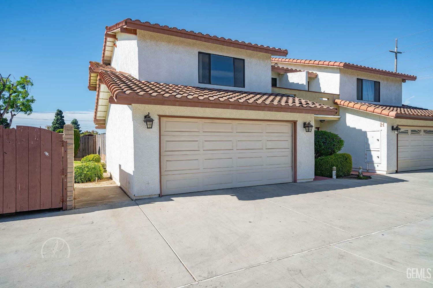 Property Photo:  497 E Newlove Drive G  CA 93454 