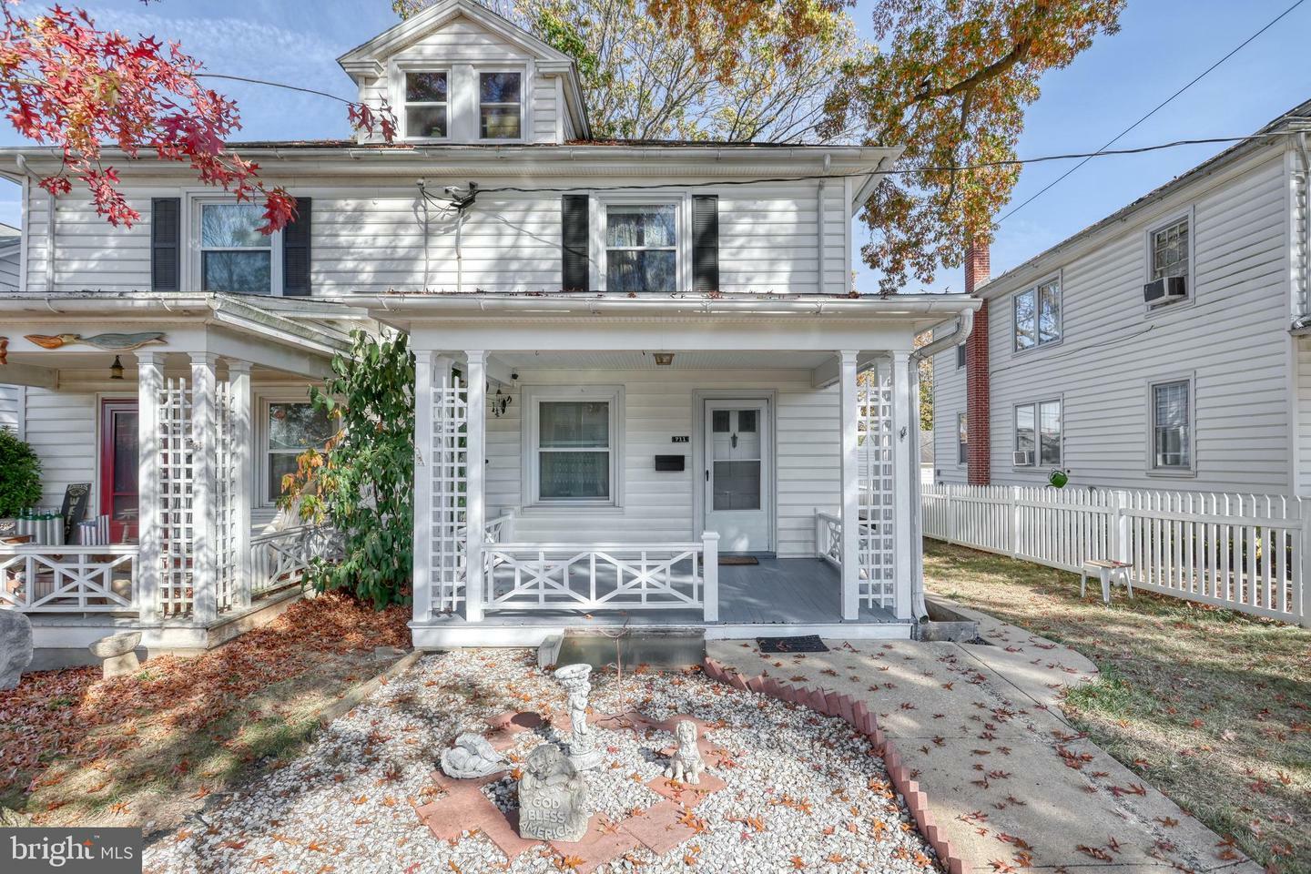 Property Photo:  711 Broad Street  PA 17501 