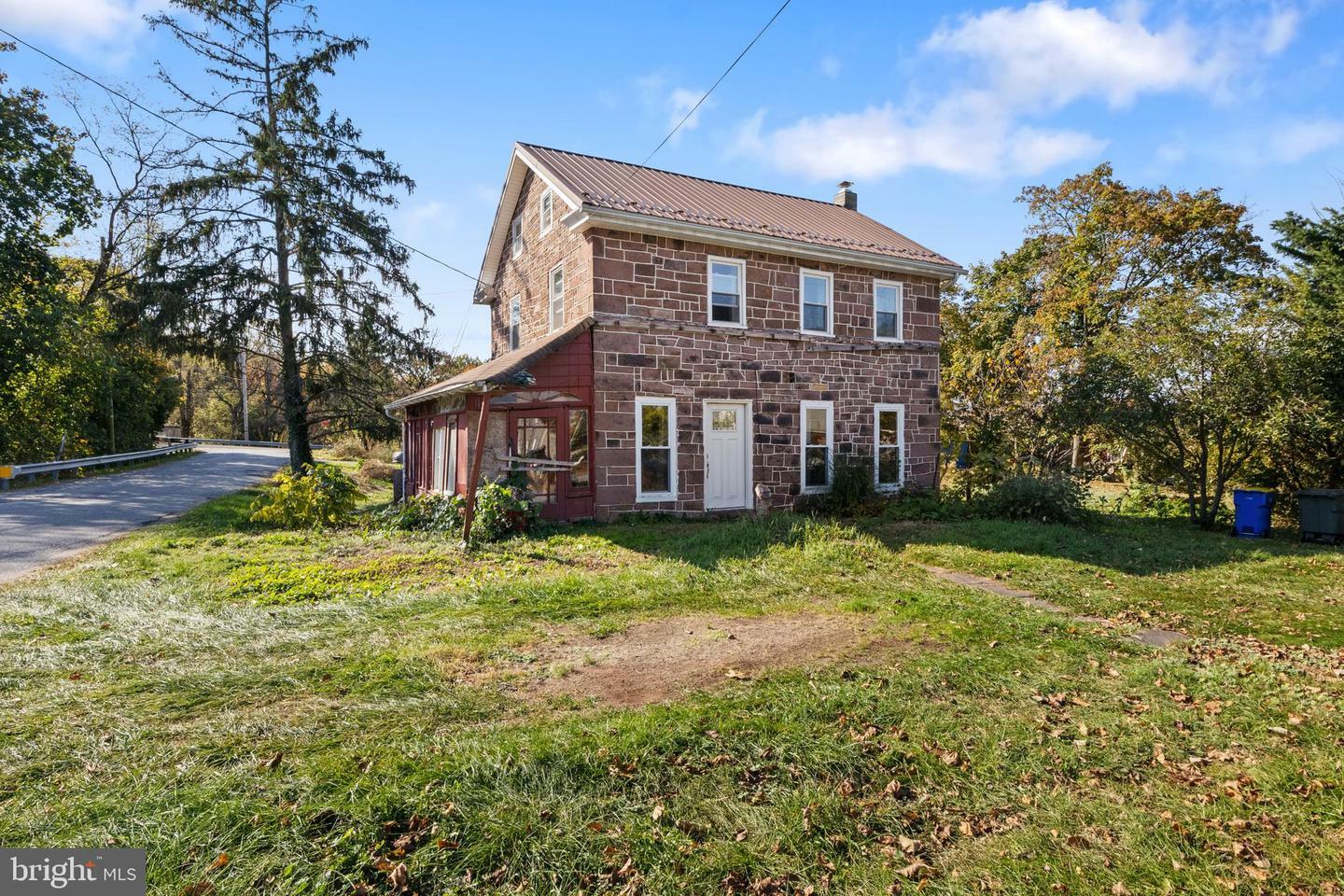 Property Photo:  6200 Old Carlisle Road  PA 17315 