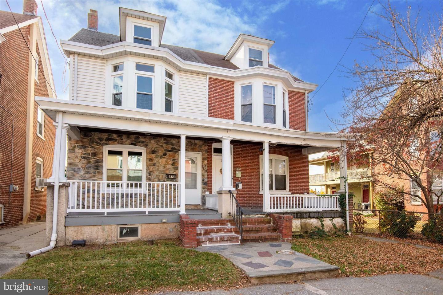 Property Photo:  922 Queen Street  PA 19464 