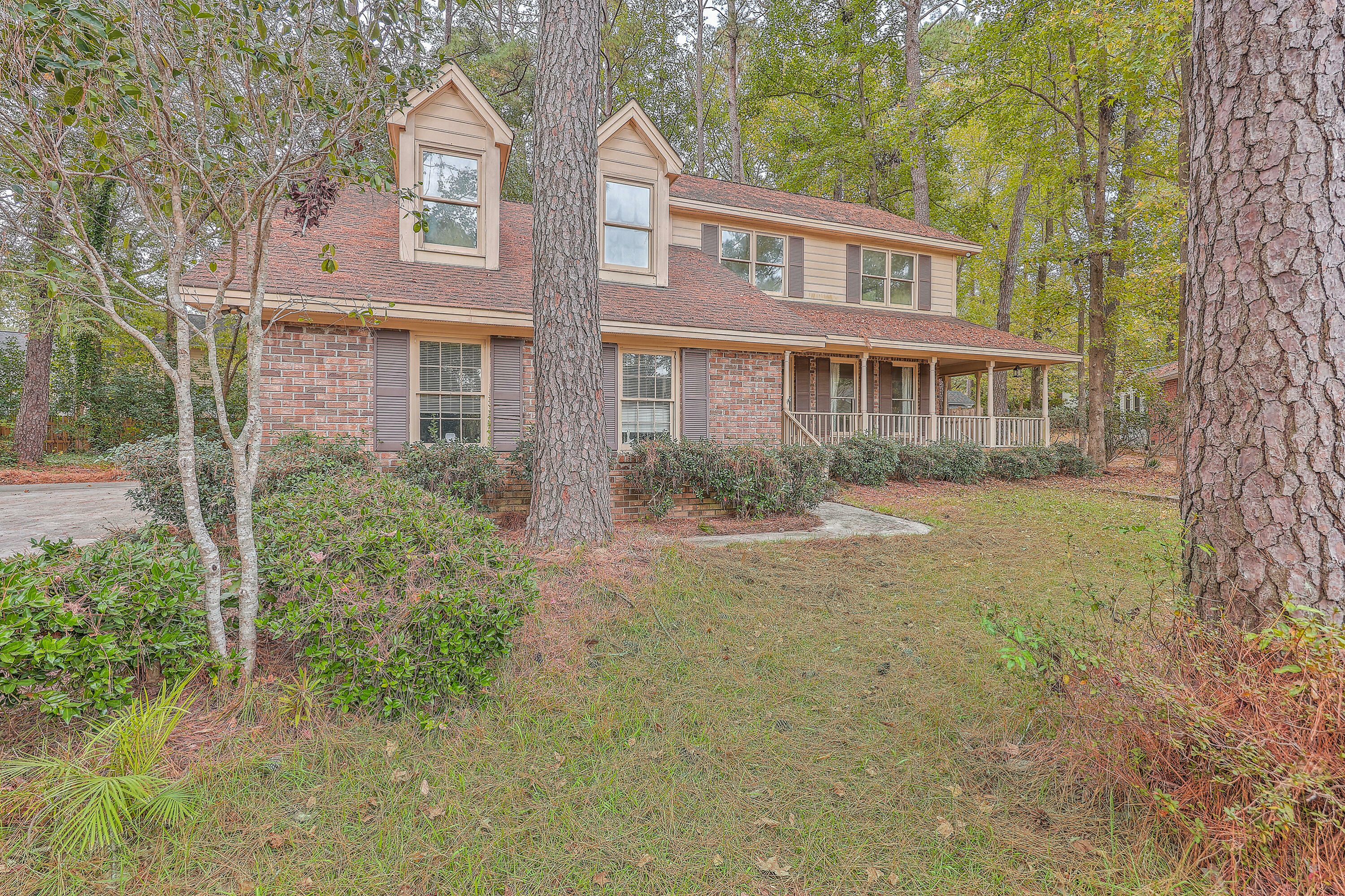 Property Photo:  210 Kent Court  SC 29485 