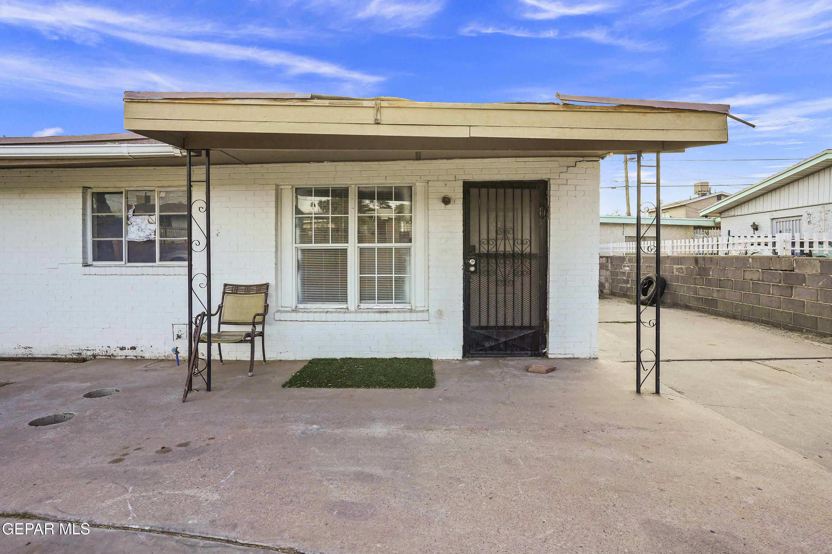 Property Photo:  220 Arbor Place  TX 79915 