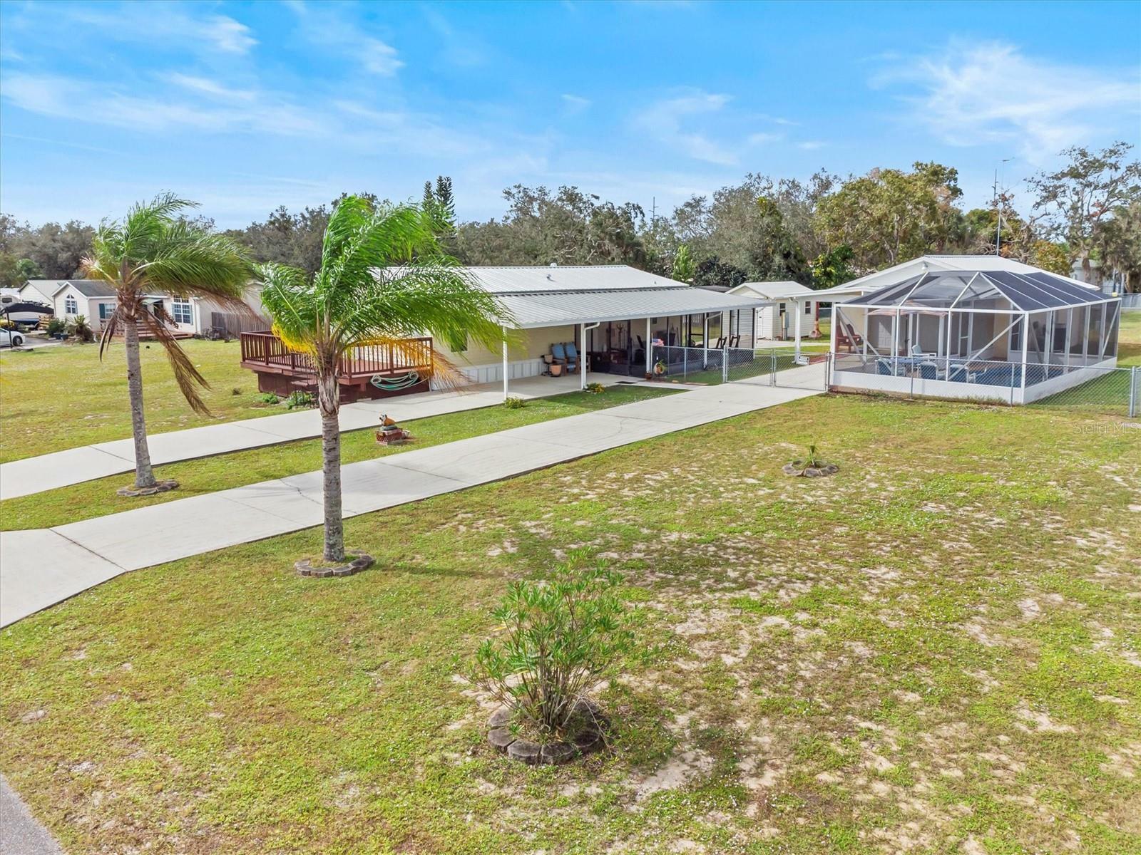 Property Photo:  6515 Old Oak Avenue  FL 33876 