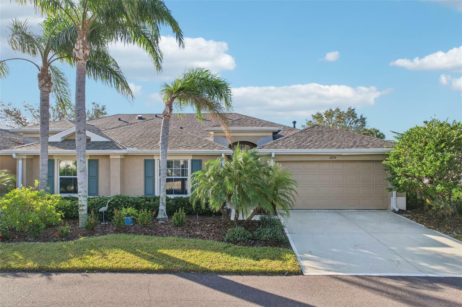 Property Photo:  2034 Grantham Greens Drive  FL 33573 