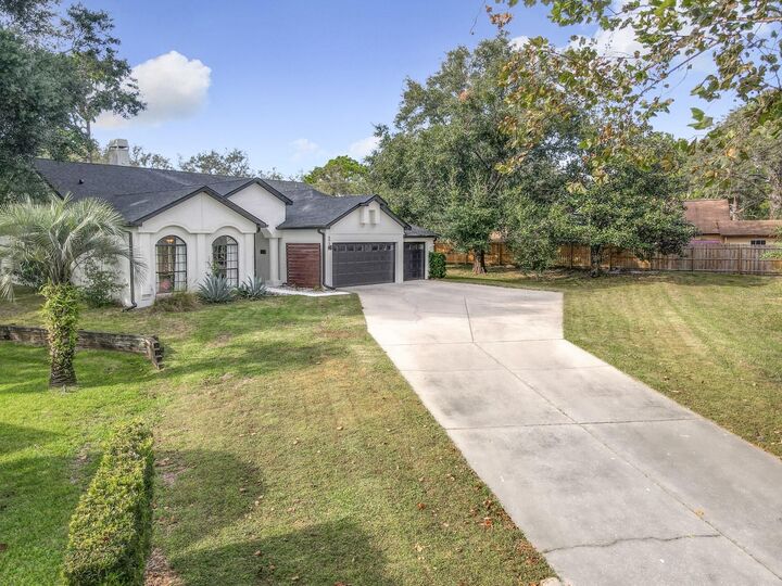 693 Charrice Place  Sanford FL 32771 photo
